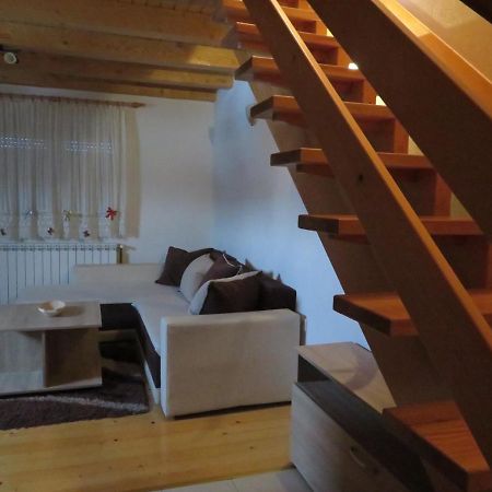 Our House Apartments 콜라신 외부 사진